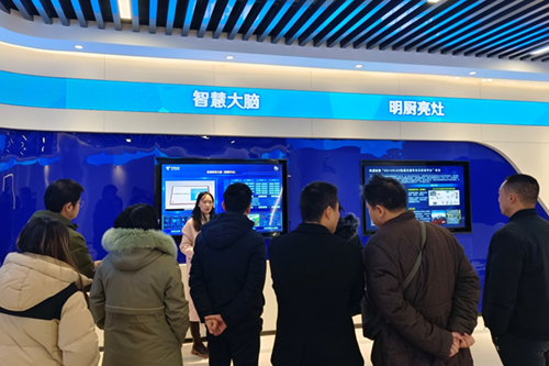 南宫·NG28(China)官方网站信息技术中心组织部分教职工到中国电信株洲分公司参观学习