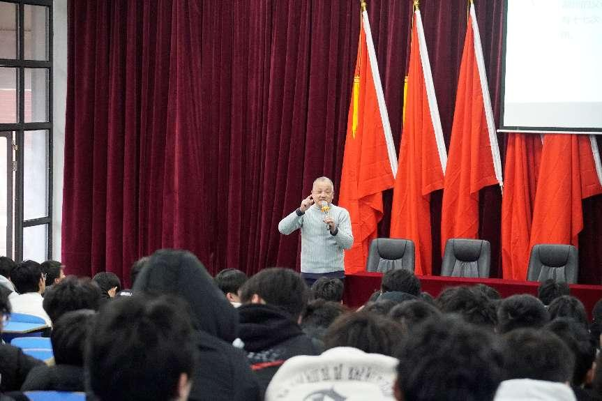 南宫·NG28(China)官方网站团委组织开展青年大讲堂活动