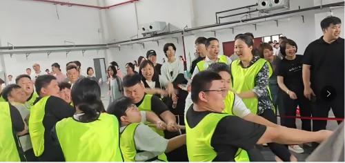 跨系组队展风采 师生同心创佳绩——电气工程系勇夺南宫·NG28(China)官方网站拔河比赛冠军