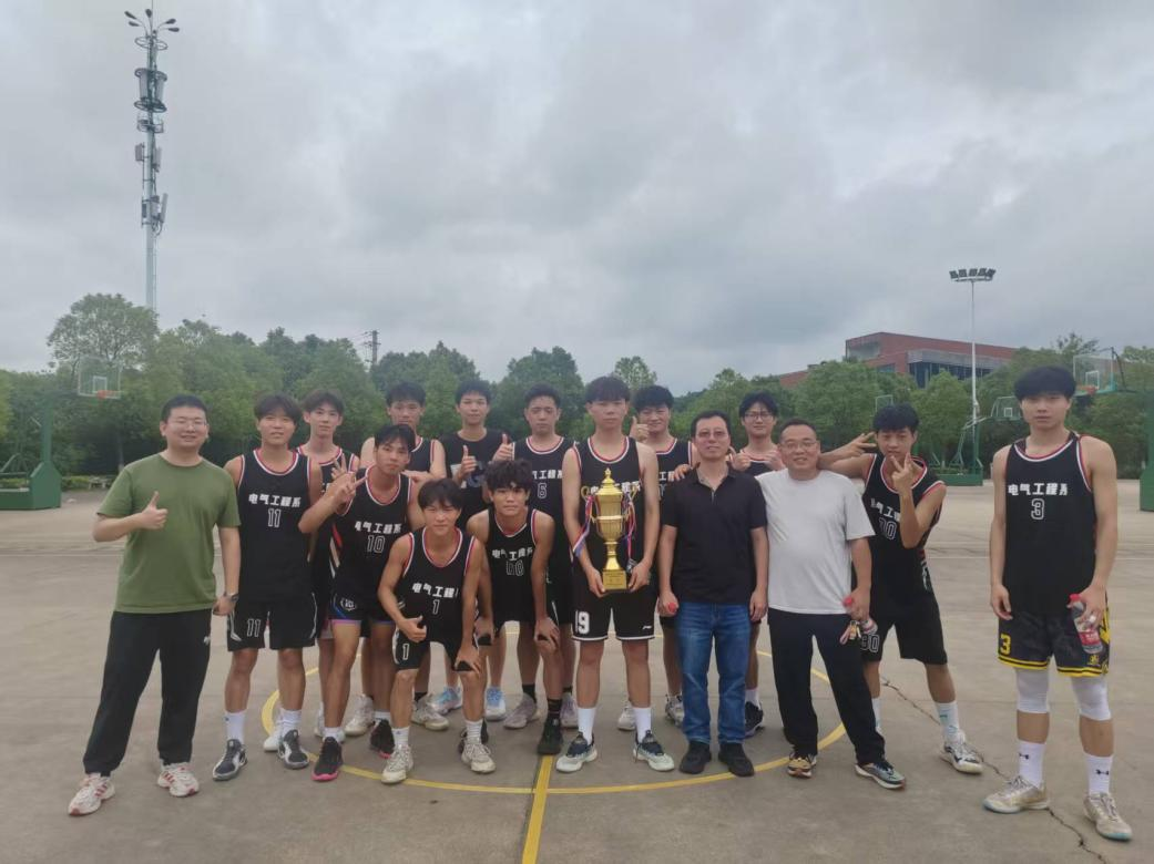 电气工程系篮球队逆风奋起 摘得南宫·NG28(China)官方网站“欢送杯”季军